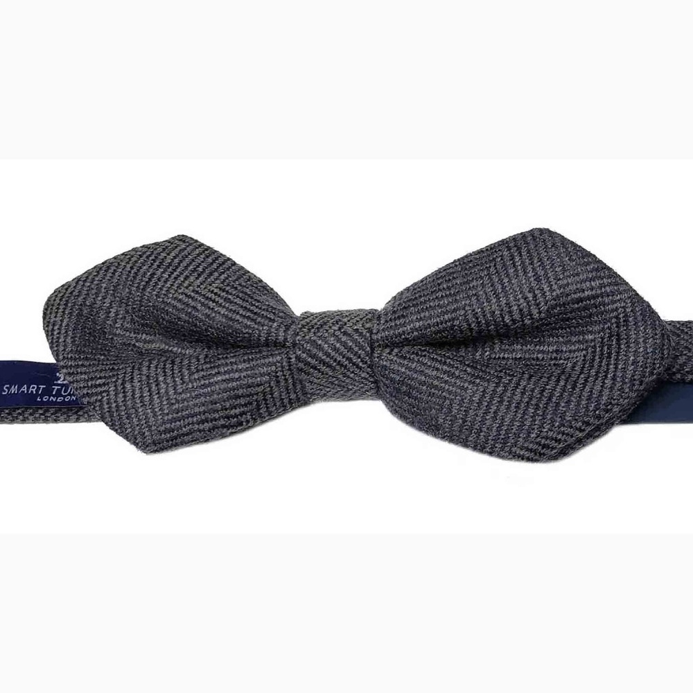 Smart Turnout London Herringbone Bow Tie Gray